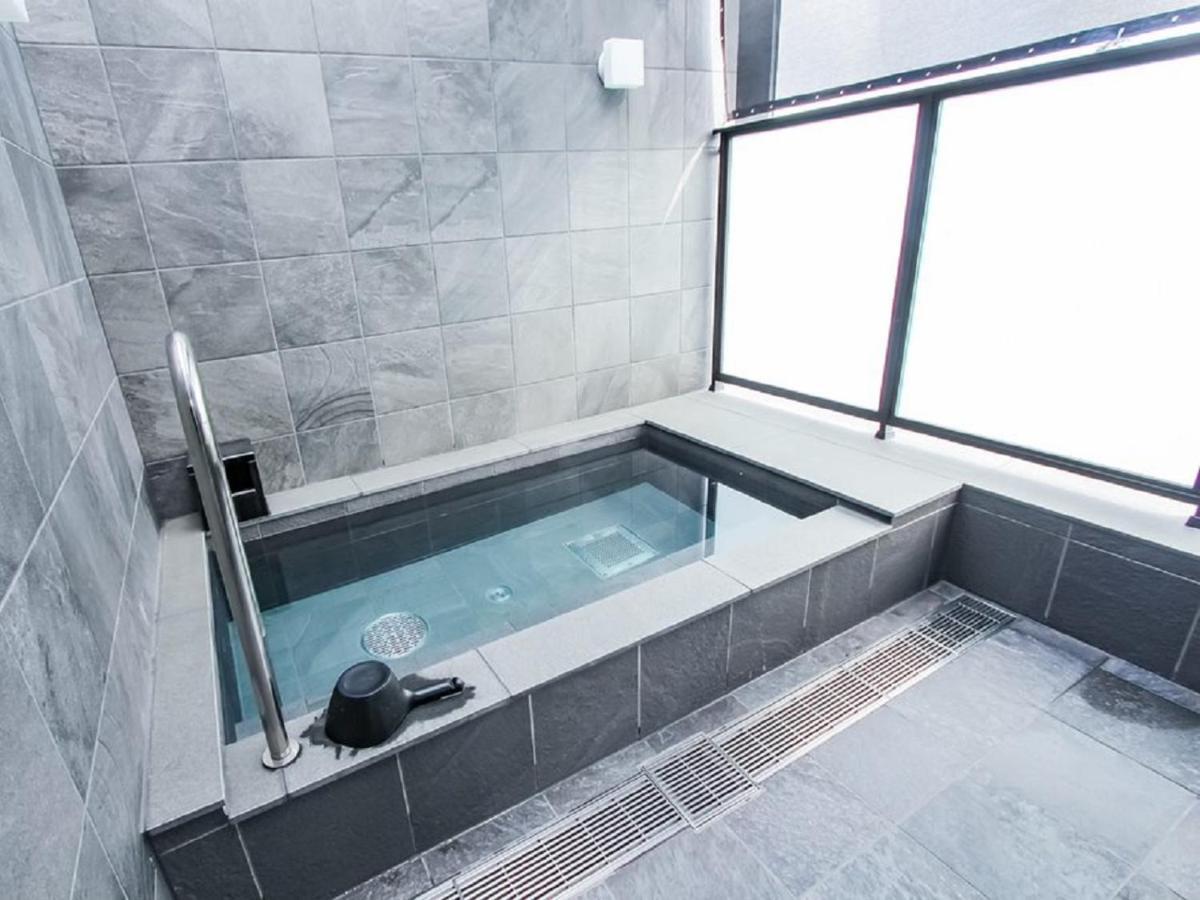 Hotel Livemax Premium Umeda East Ōsaka Eksteriør bilde